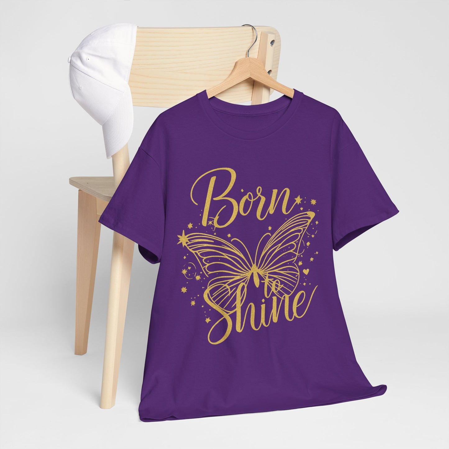 „Born to Shine“ T-Shirt – Damen Shirt mit goldfarbenem Schmetterling & handgeschriebenem Schriftzug