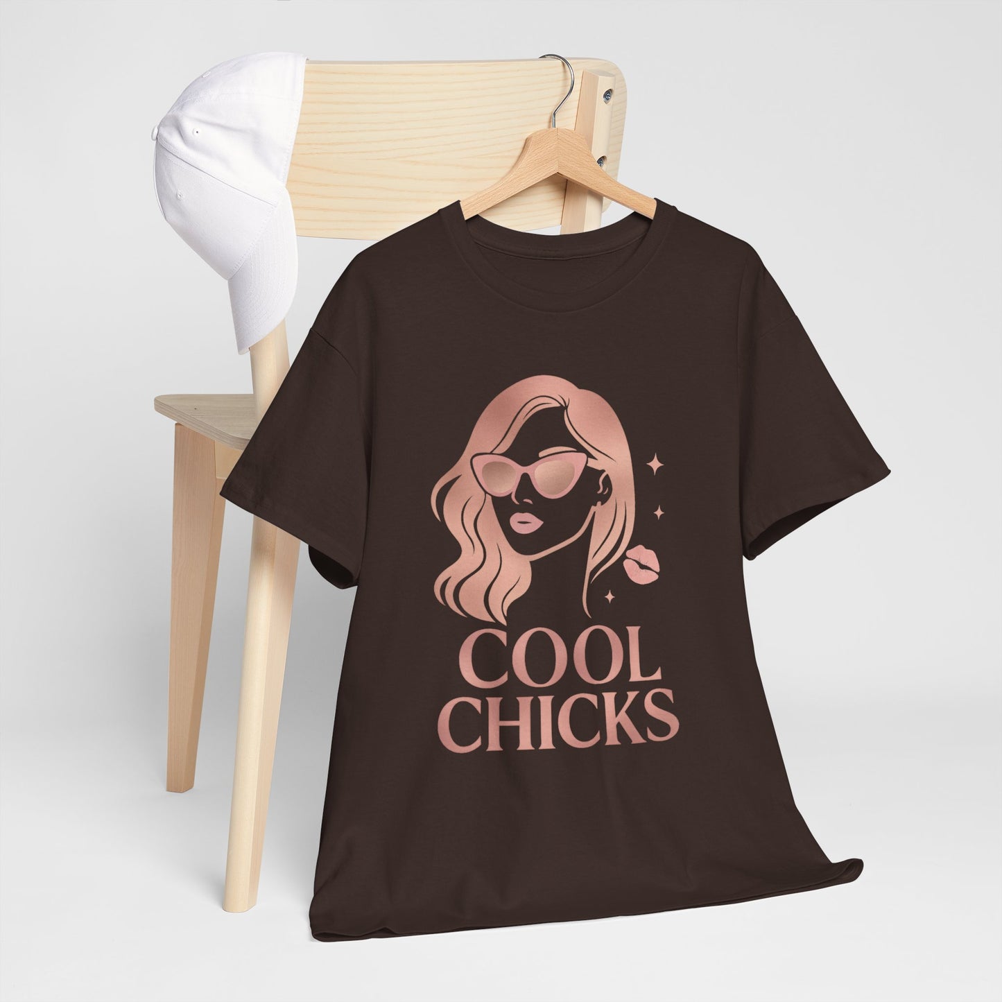 COOL CHICKS T-Shirt – Lässiger Vintage-Look mit Statement