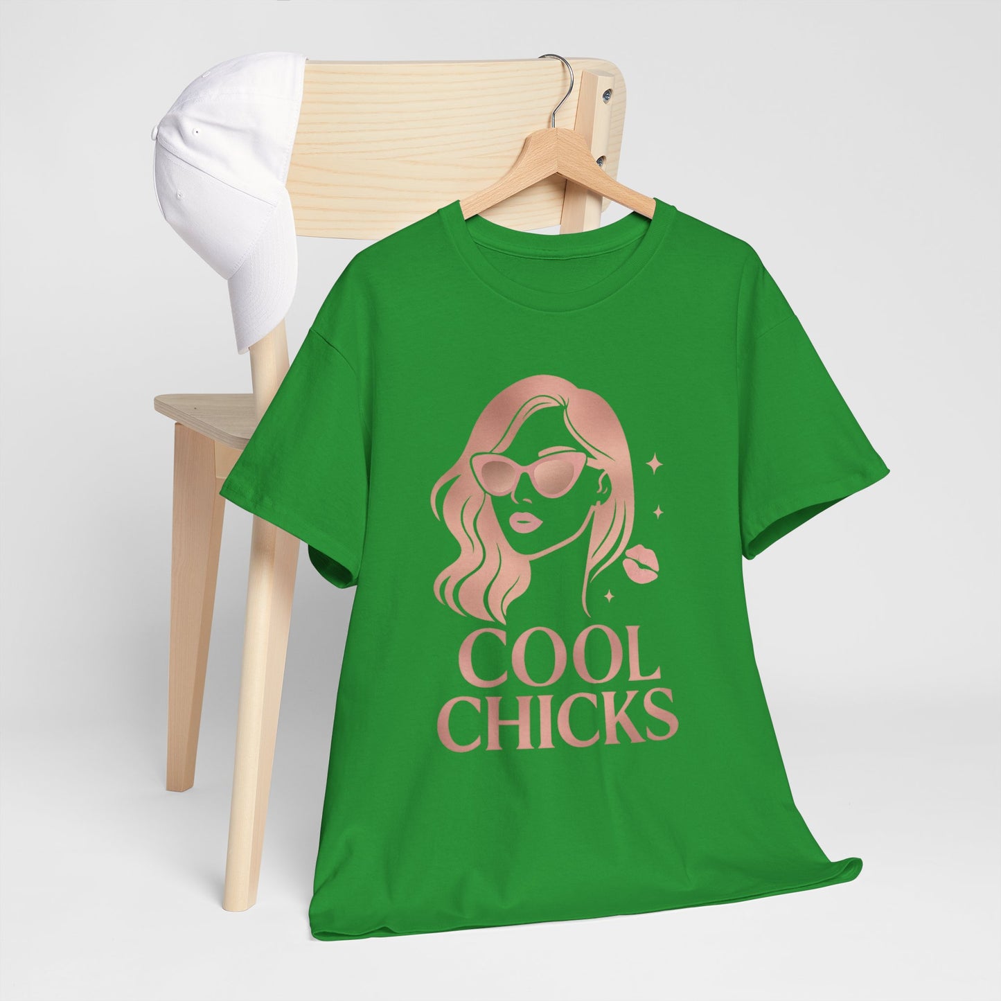 COOL CHICKS T-Shirt – Lässiger Vintage-Look mit Statement