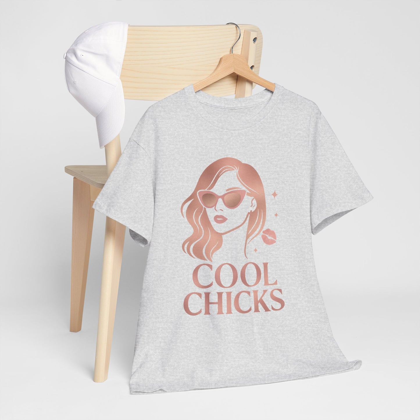 COOL CHICKS T-Shirt – Lässiger Vintage-Look mit Statement