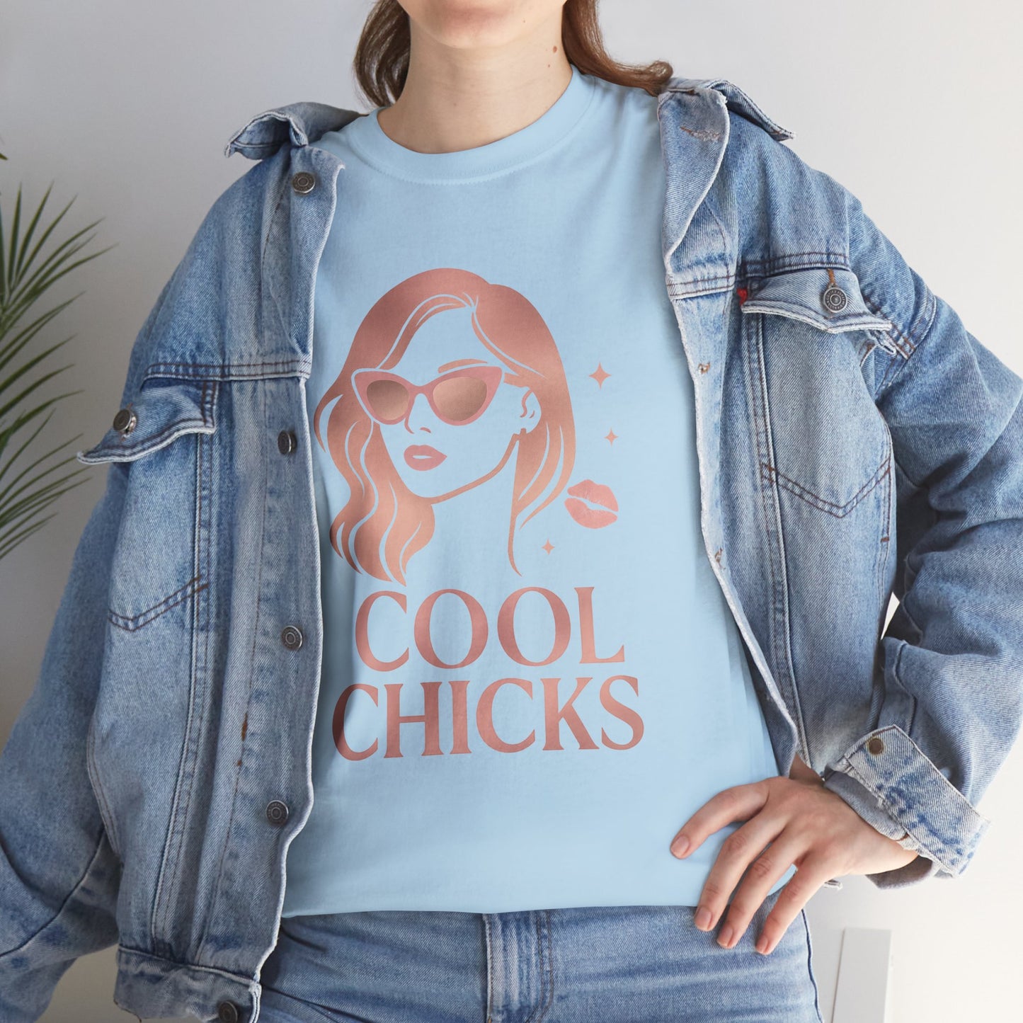 COOL CHICKS T-Shirt – Lässiger Vintage-Look mit Statement