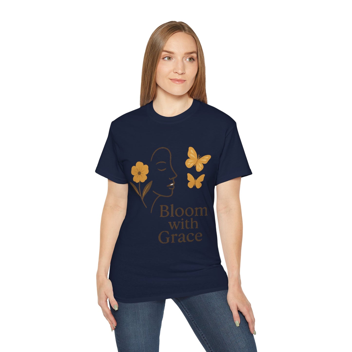 Bloom with Grace – Sanftes Vintage Damen T-Shirt mit Blumen & Schmetterlingen