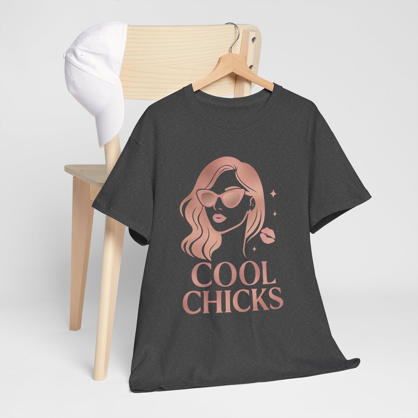 COOL CHICKS T-Shirt – Lässiger Vintage-Look mit Statement