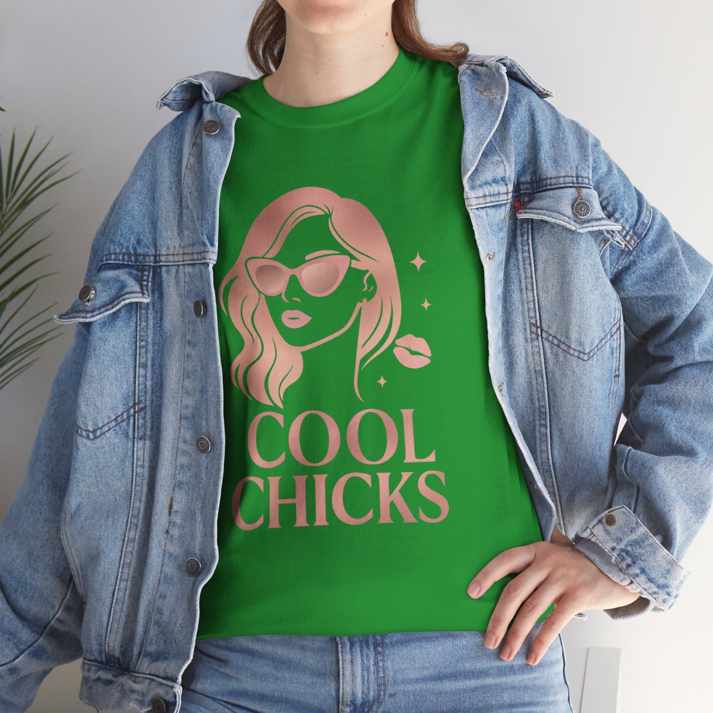 COOL CHICKS T-Shirt – Lässiger Vintage-Look mit Statement