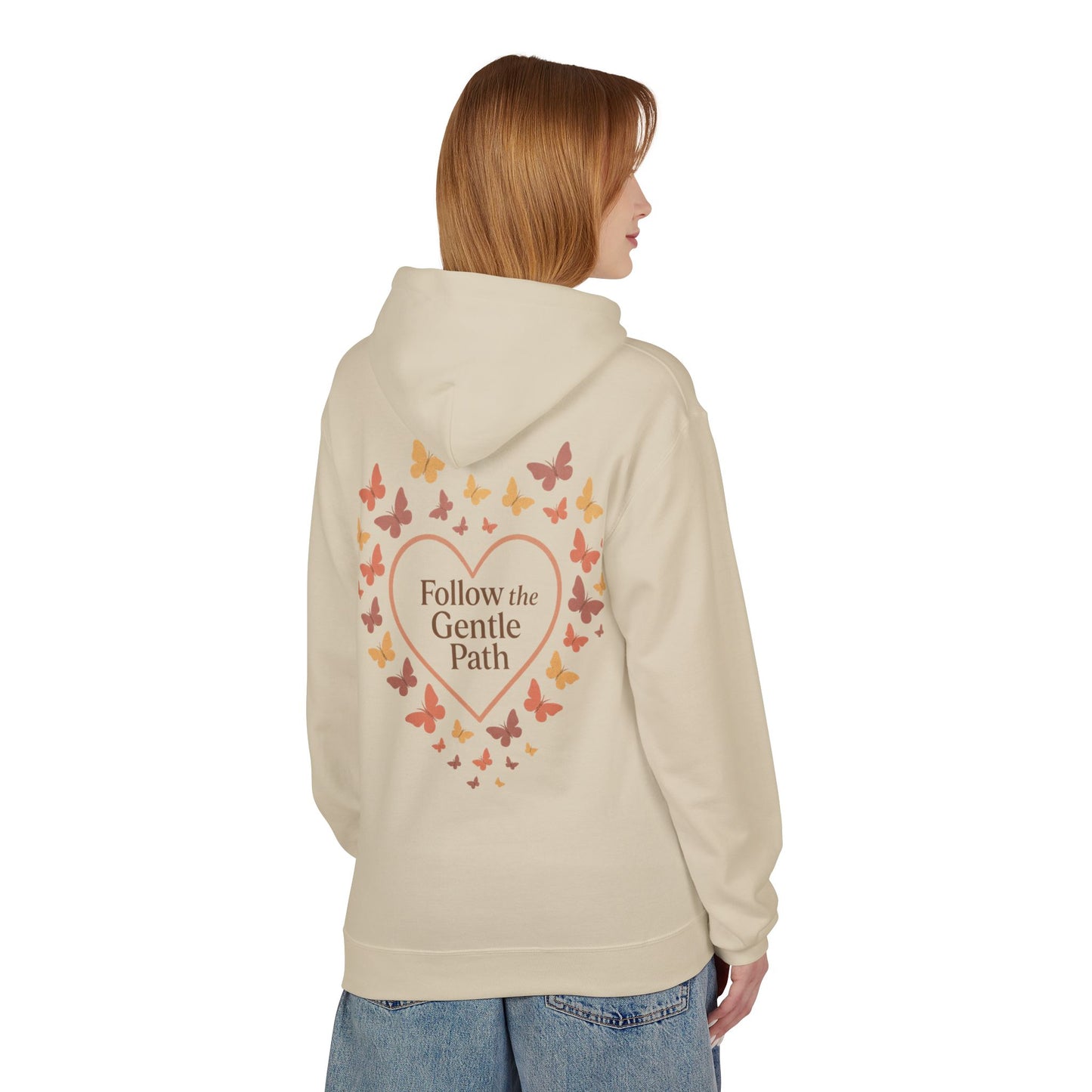 Follow the Gentle Path” – Weicher Hoodie mit Herz- und Schmetterlingsmotiv
