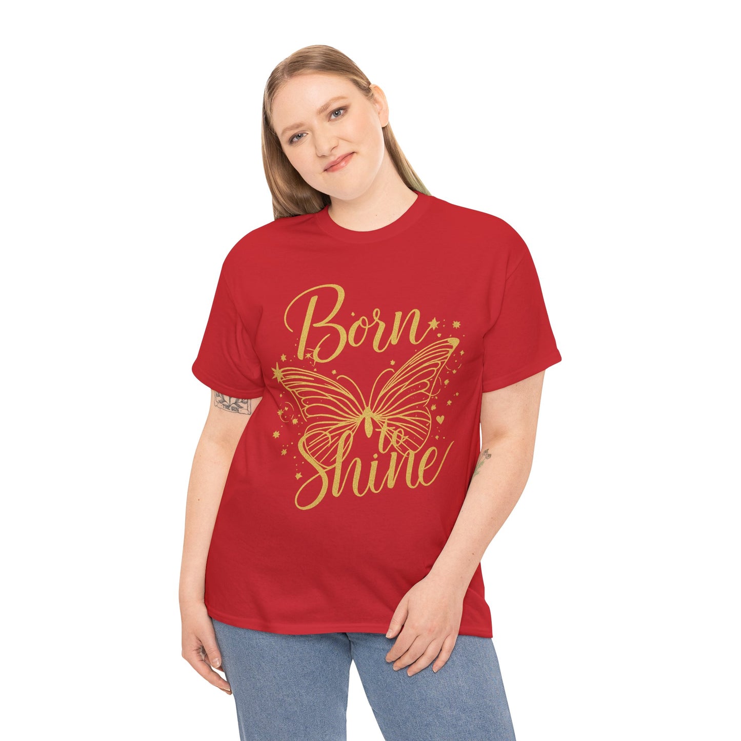 „Born to Shine“ T-Shirt – Damen Shirt mit goldfarbenem Schmetterling & handgeschriebenem Schriftzug