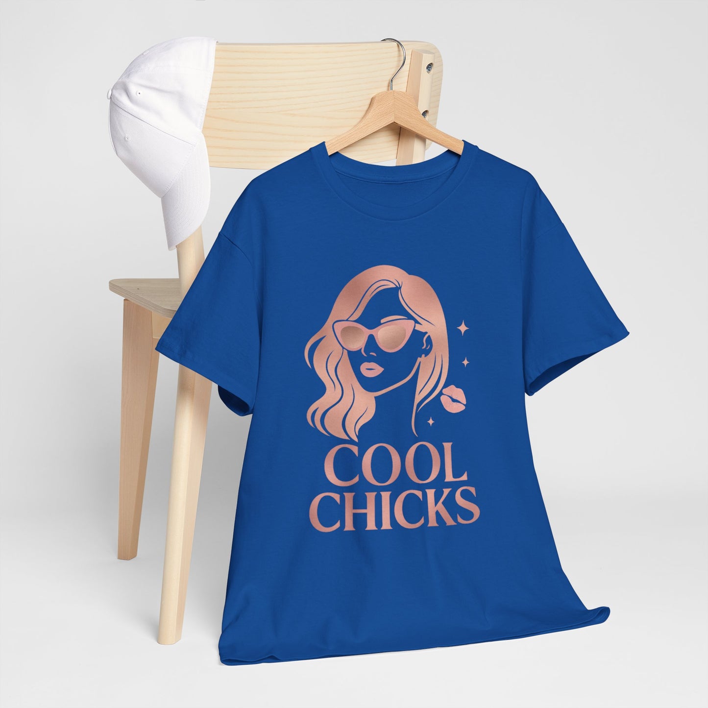 COOL CHICKS T-Shirt – Lässiger Vintage-Look mit Statement